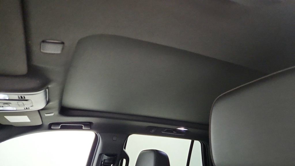 Used 2022 Chevrolet Tahoe RST w/ Luxury Package image 10