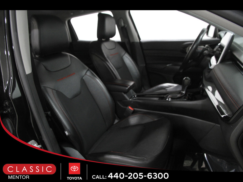 Used 2022 Jeep Compass Trailhawk w/ Trailhawk Convenience Group AWD/4WD image 15