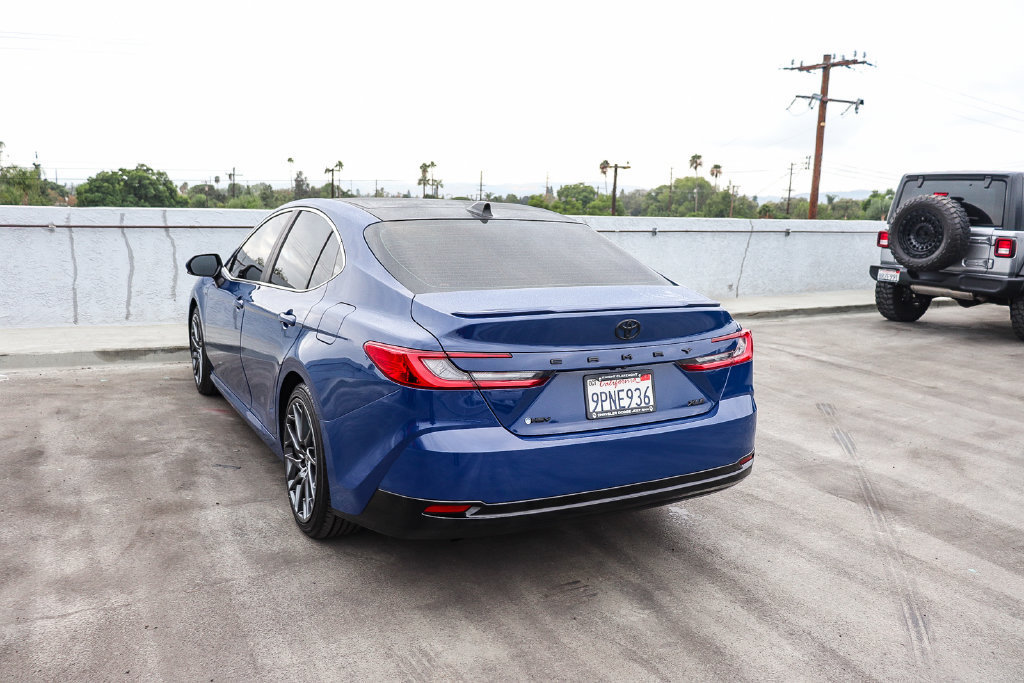 Used 2025 Toyota Camry XLE FWD image 7