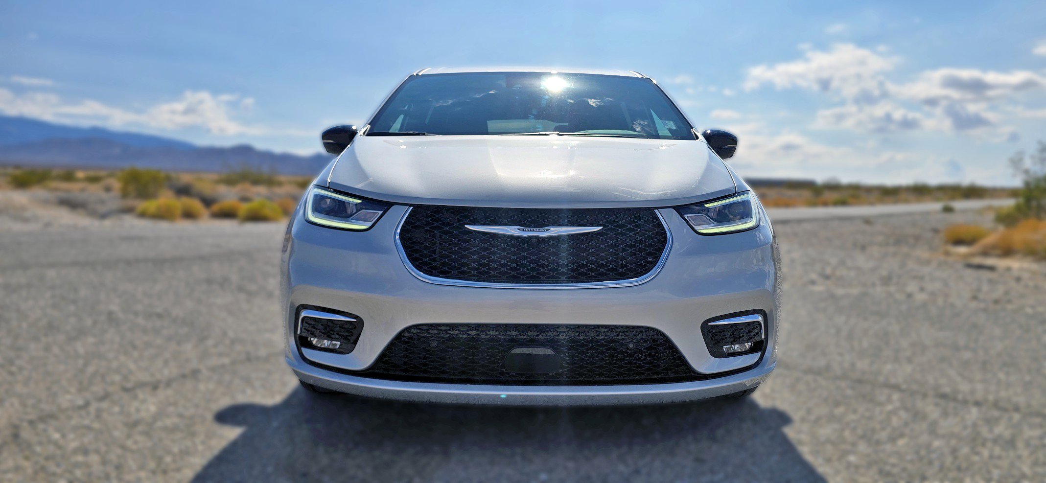 New 2026 Chrysler Pacifica Select image 2
