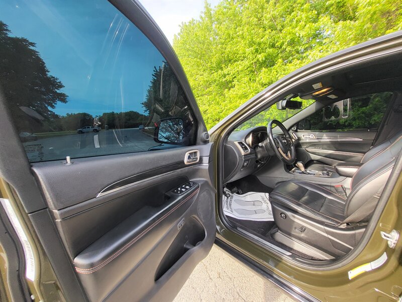Used 2016 Jeep Grand Cherokee Limited 75th Anniversary AWD/4WD image 28