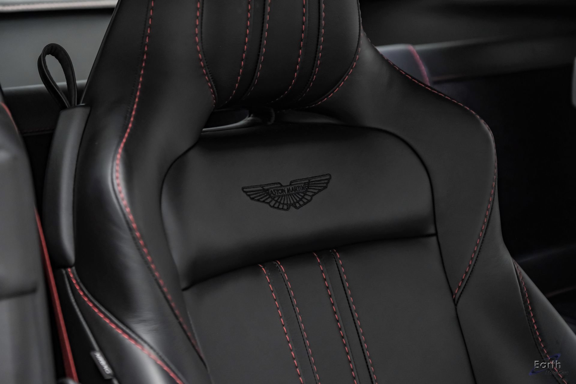 Used 2019 Aston Martin V8 Vantage Coupe RWD image 53