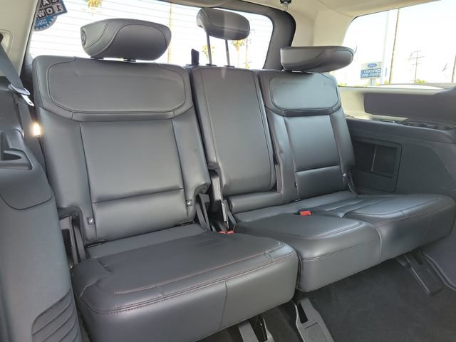 Certified 2025 Ford Expedition Active AWD/4WD image 22
