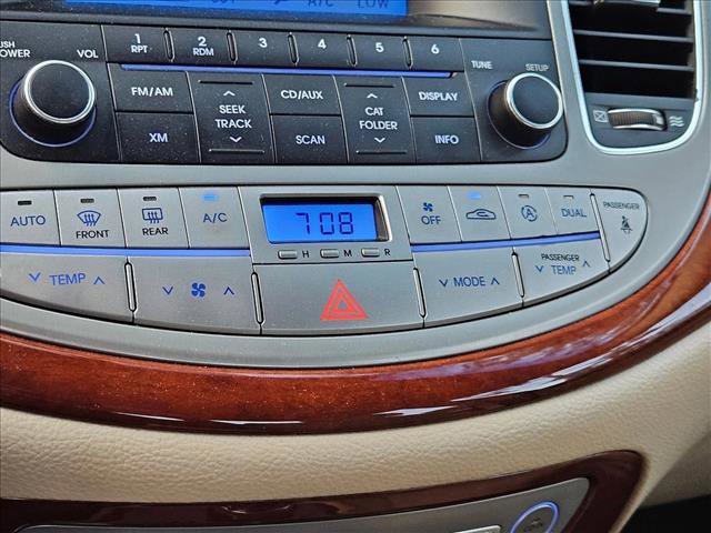Used 2012 Hyundai Genesis 3.8 RWD image 13
