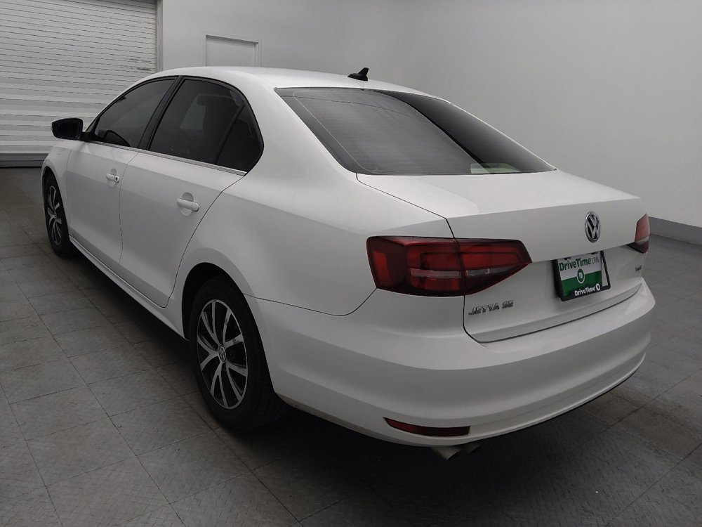 Used 2017 Volkswagen Jetta SE FWD image 5