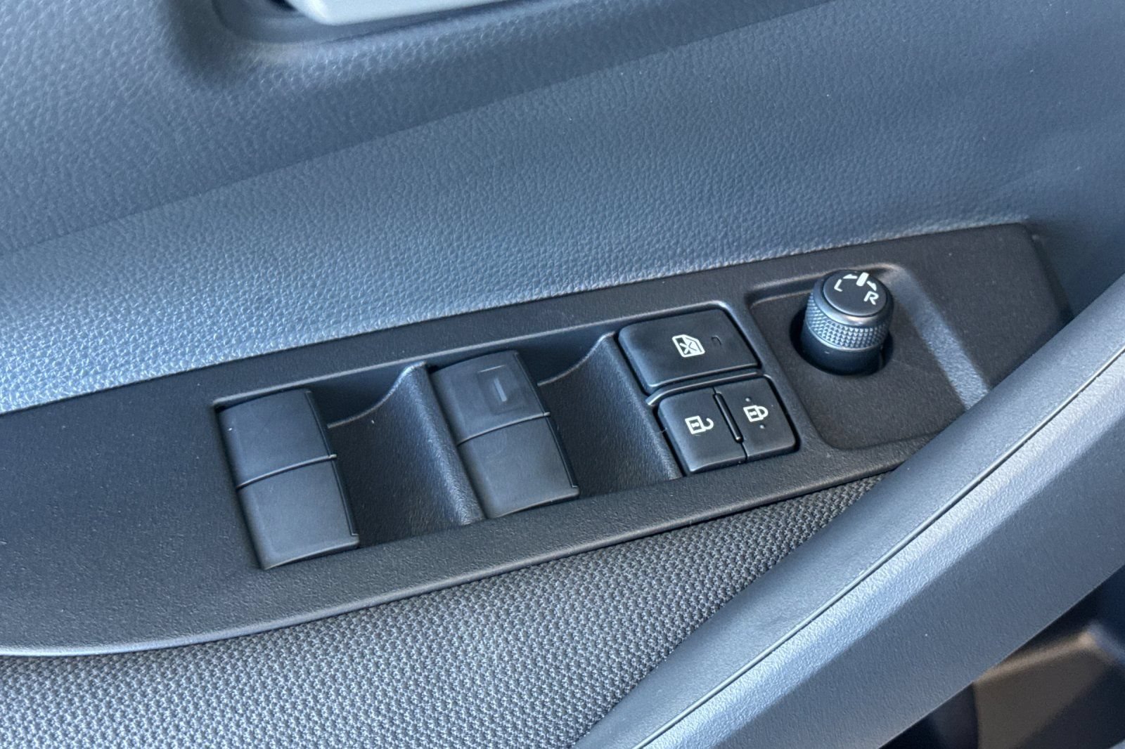New 2026 Toyota Corolla SE FWD image 14