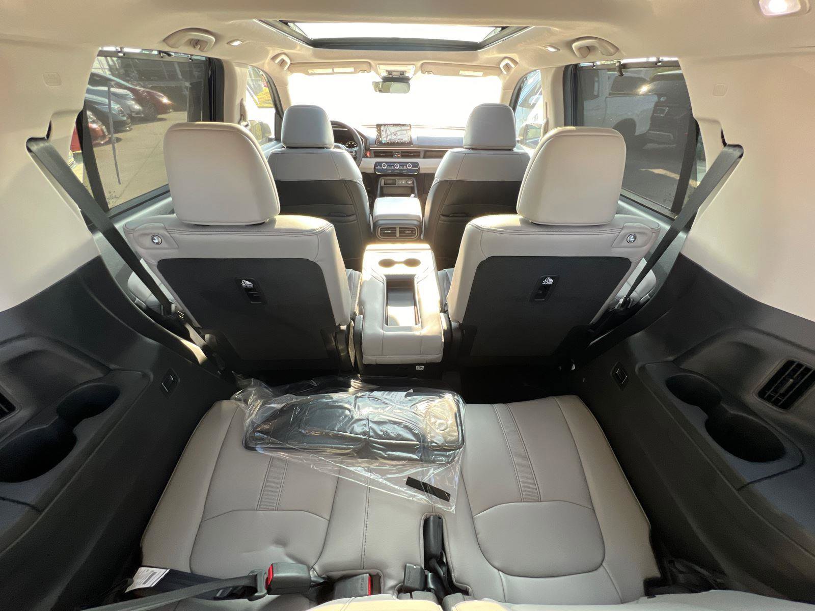 New 2025 Honda Pilot Touring image 35