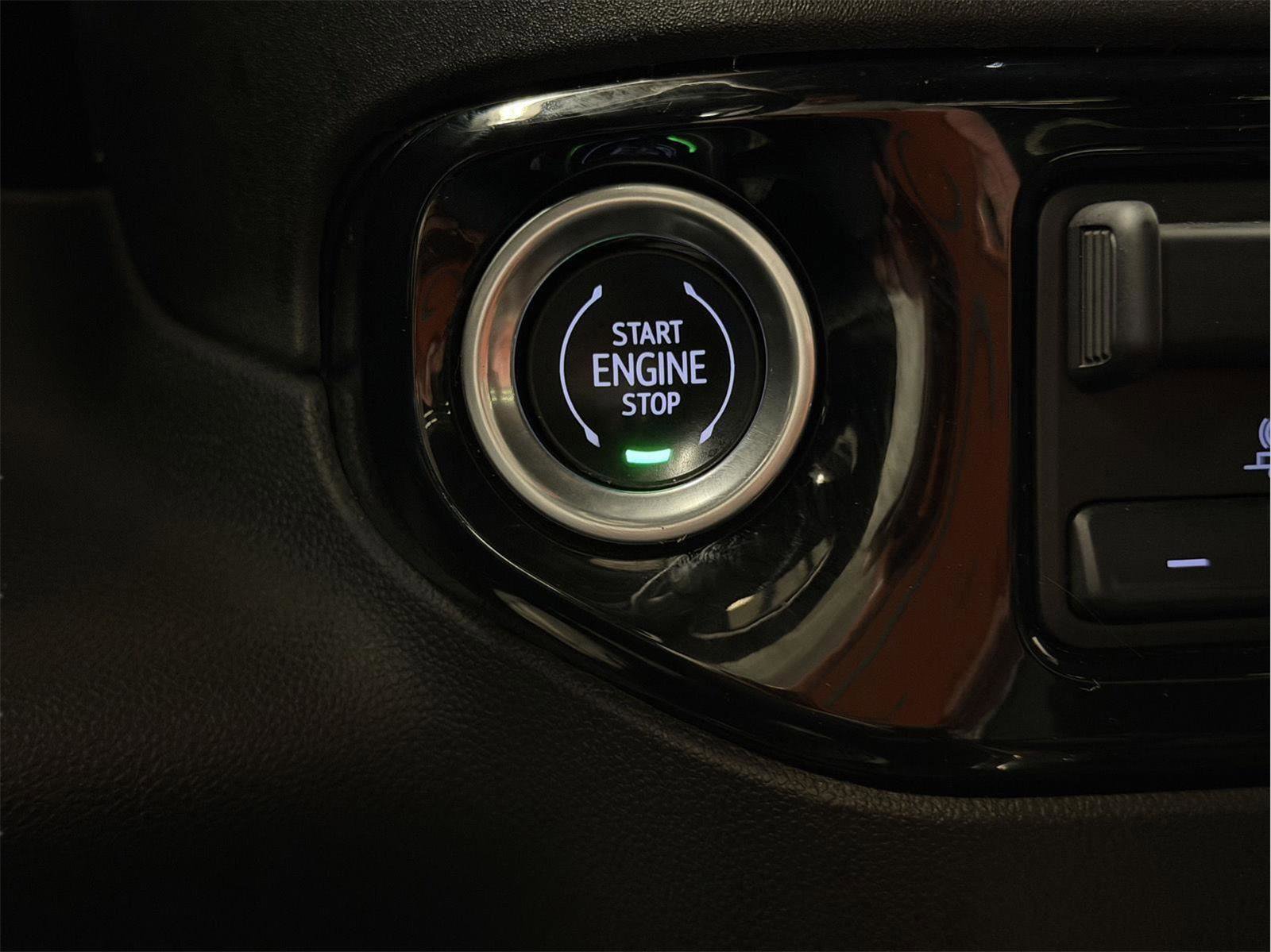 Certified 2022 Chevrolet Silverado 1500 LTZ image 96