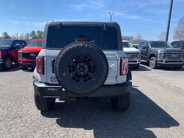 New 2026 Ford Bronco Outer Banks w/ Sasquatch Package AWD/4WD image 7