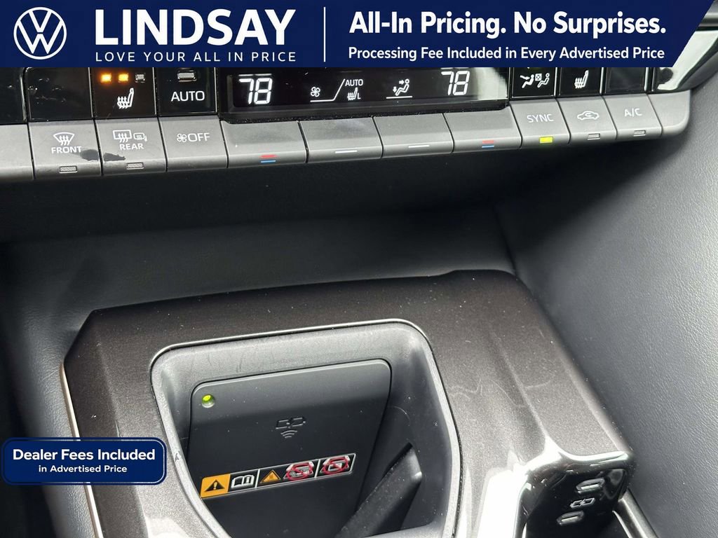 Used 2024 Toyota Crown AWD/4WD image 18