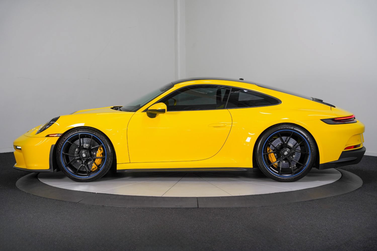 Used 2023 Porsche 911 GT3 w/ Chrono Package RWD image 7