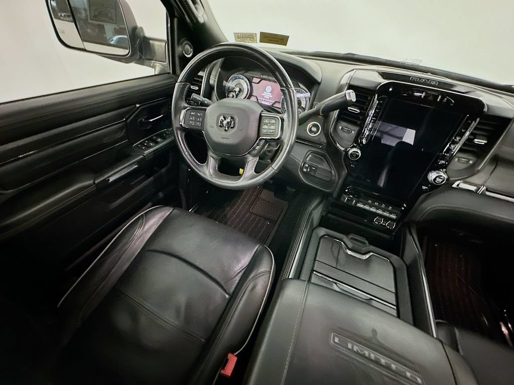 Used 2022 RAM 3500 Limited AWD/4WD image 9