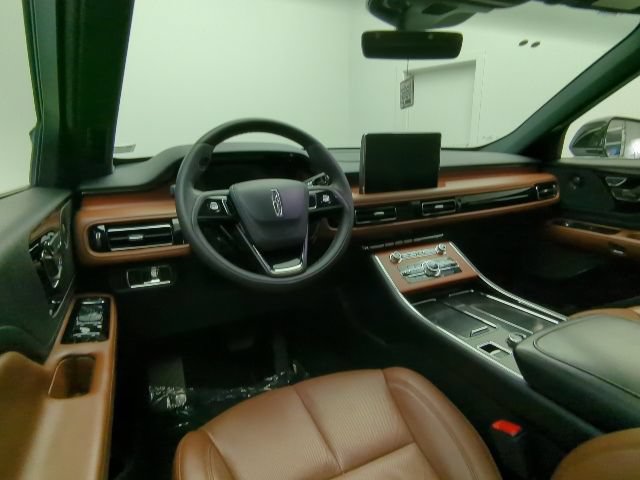 Used 2024 Lincoln Aviator Reserve w/ Equipment Group 201A AWD/4WD image 24