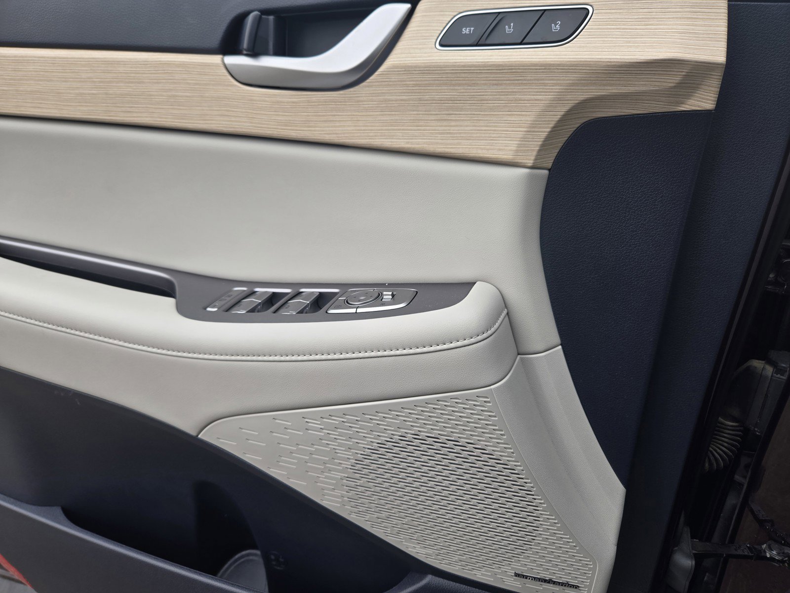 Used 2025 Hyundai Palisade Limited image 16