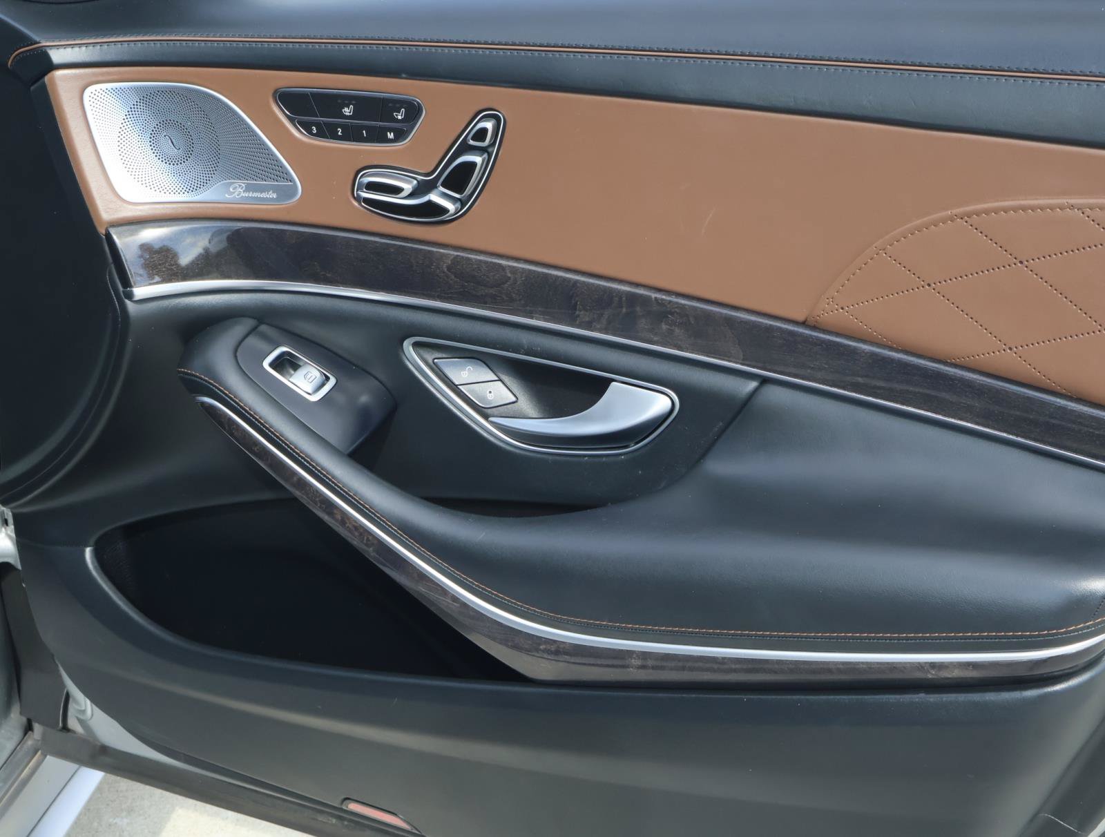 Used 2018 Mercedes-Benz S 560 Sedan image 17