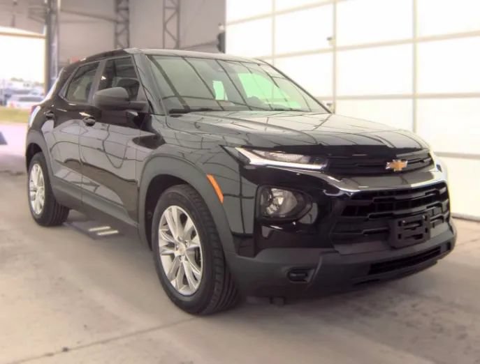 Used 2021 Chevrolet TrailBlazer LS FWD image 2