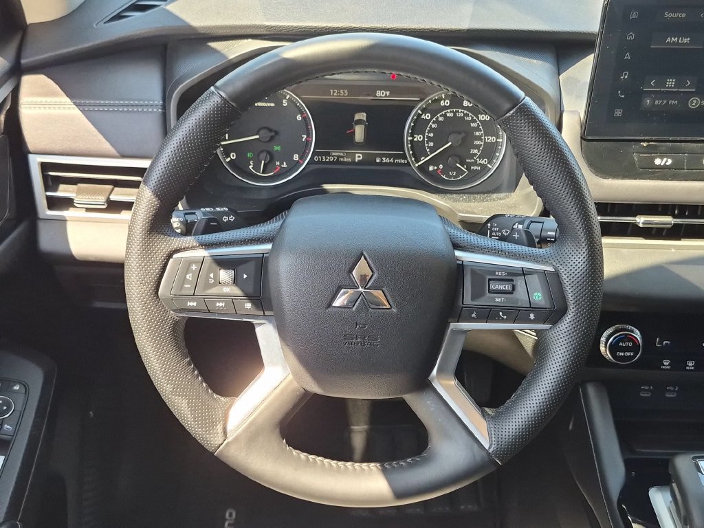 Used 2025 Mitsubishi Outlander SE AWD/4WD image 23