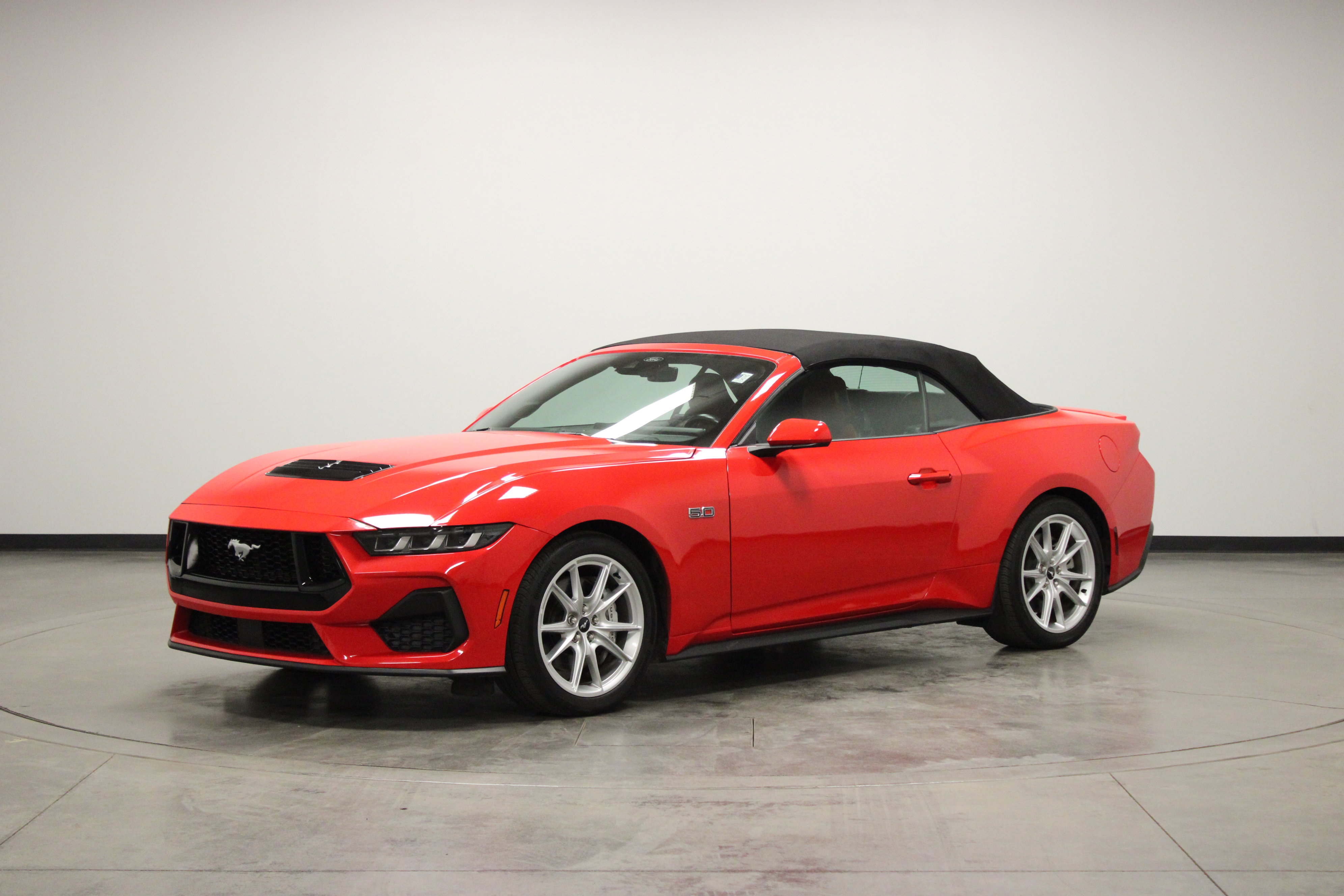 Used 2024 Ford Mustang GT Premium image 4