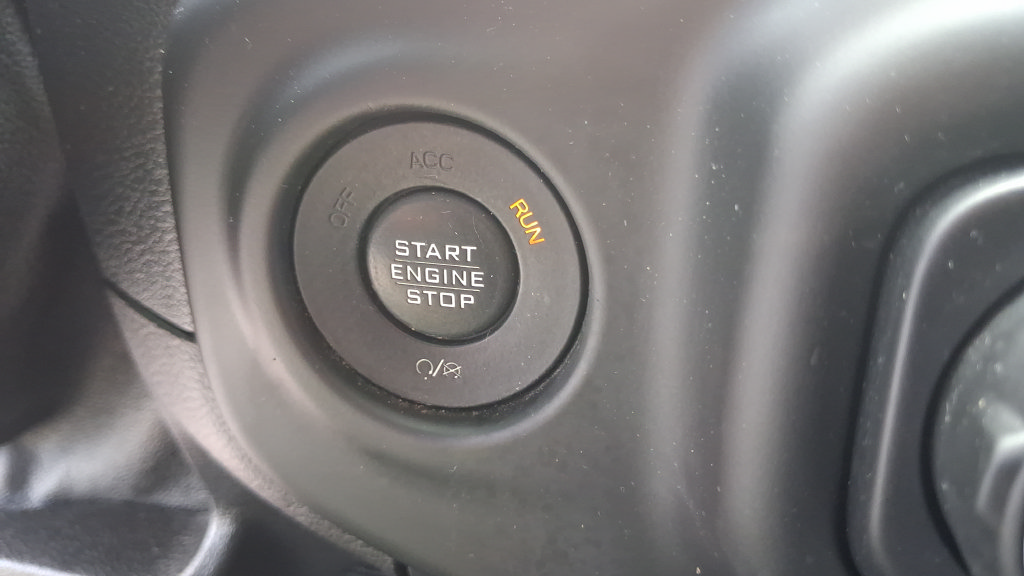 Used 2018 Jeep Wrangler Unlimited Rubicon w/ Dual Top Group AWD/4WD image 28