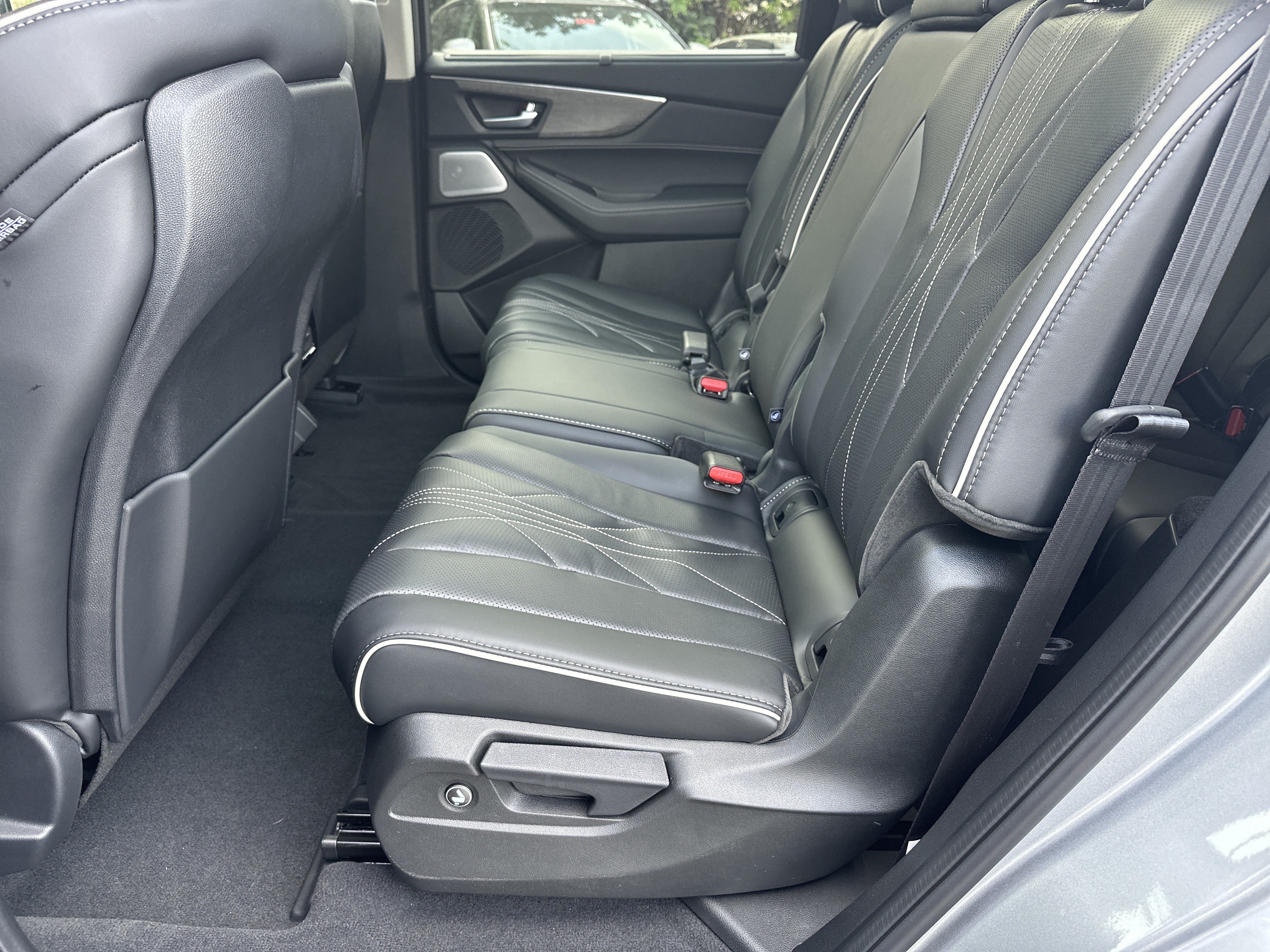New 2026 Acura MDX w/ Advance Package AWD/4WD image 13