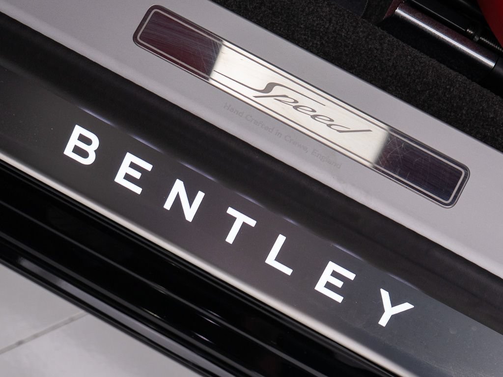 Used 2025 Bentley Flying Spur Plug-In Hybrid AWD/4WD image 13