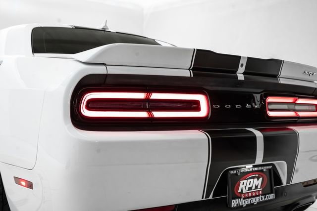 Used 2016 Dodge Challenger SRT w/ Technology Group image 11