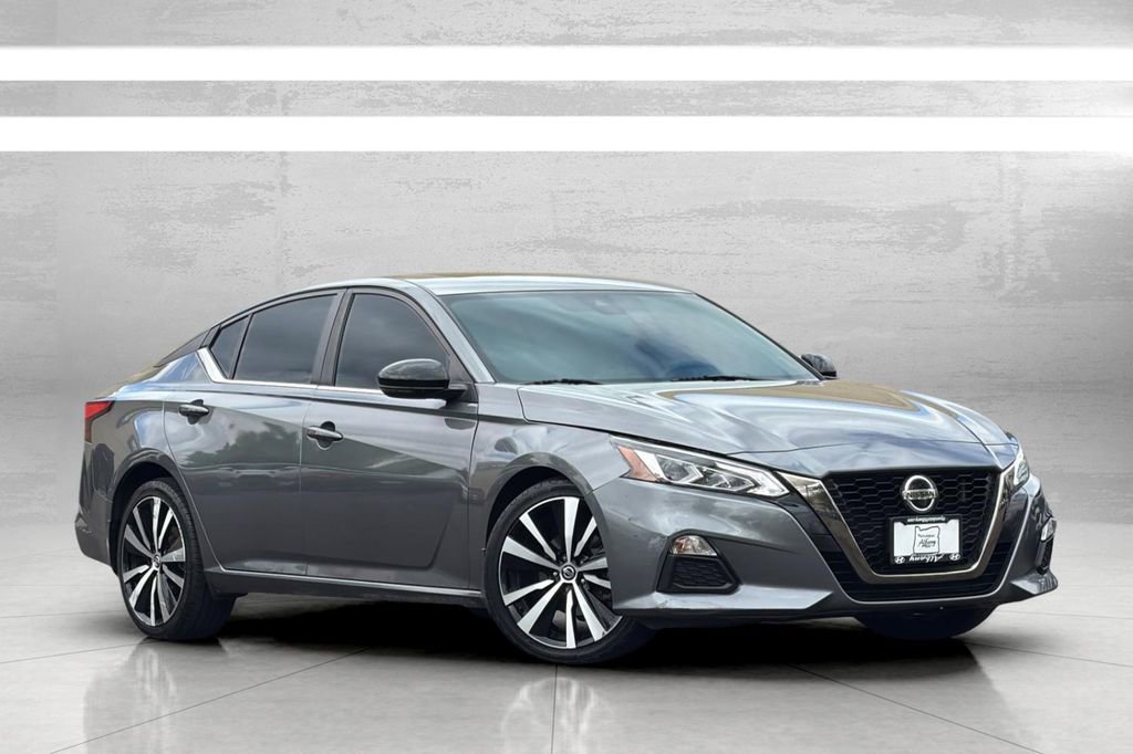Used 2020 Nissan Altima 2.5 SR w/ Premium Package AWD/4WD image 2