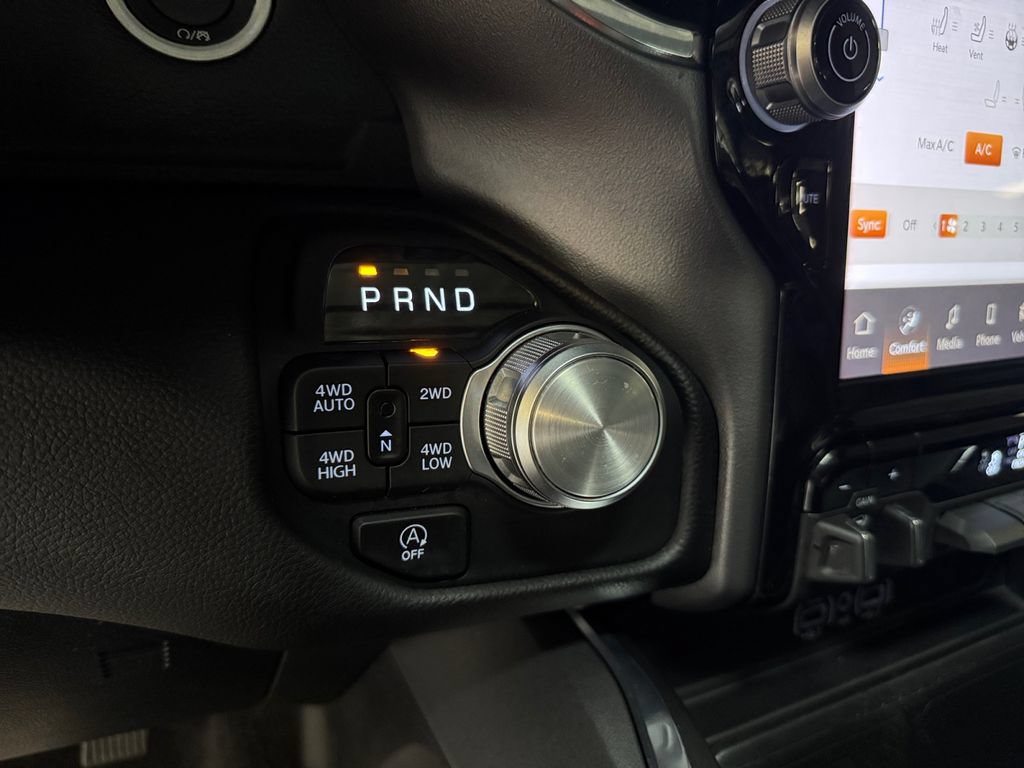 Used 2025 RAM 1500 Laramie w/ Sport Appearance Package AWD/4WD image 21