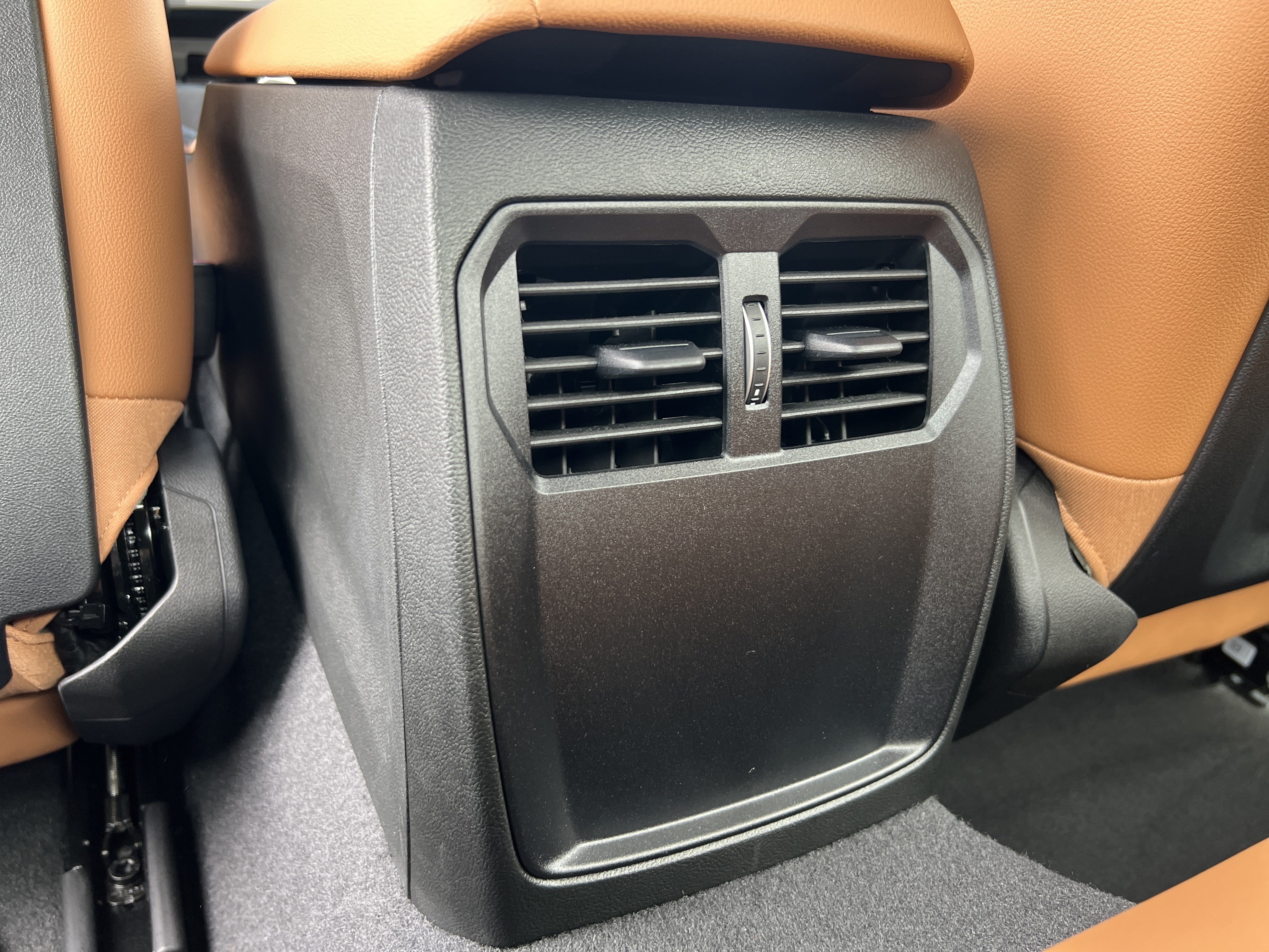 Certified 2025 BMW 230i Coupe RWD image 40