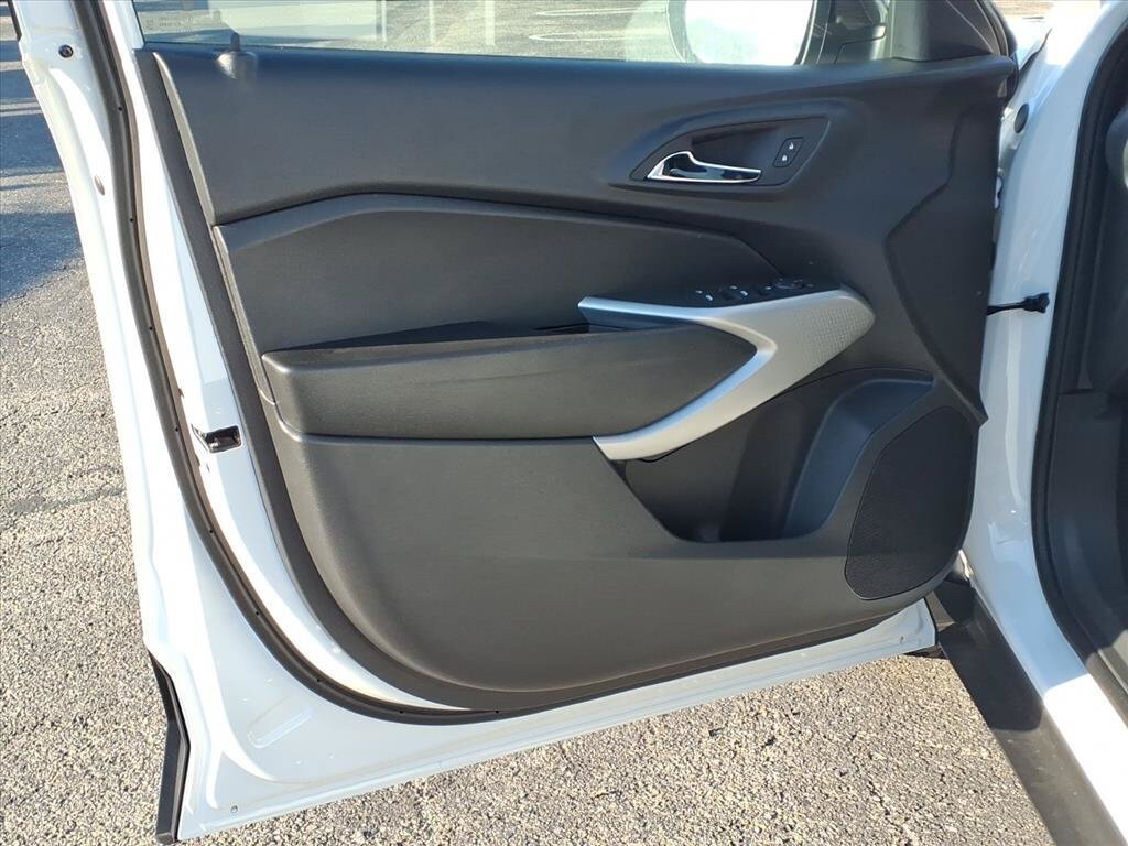 New 2026 Chevrolet Trax RS w/ Driver Confidence Package FWD image 14