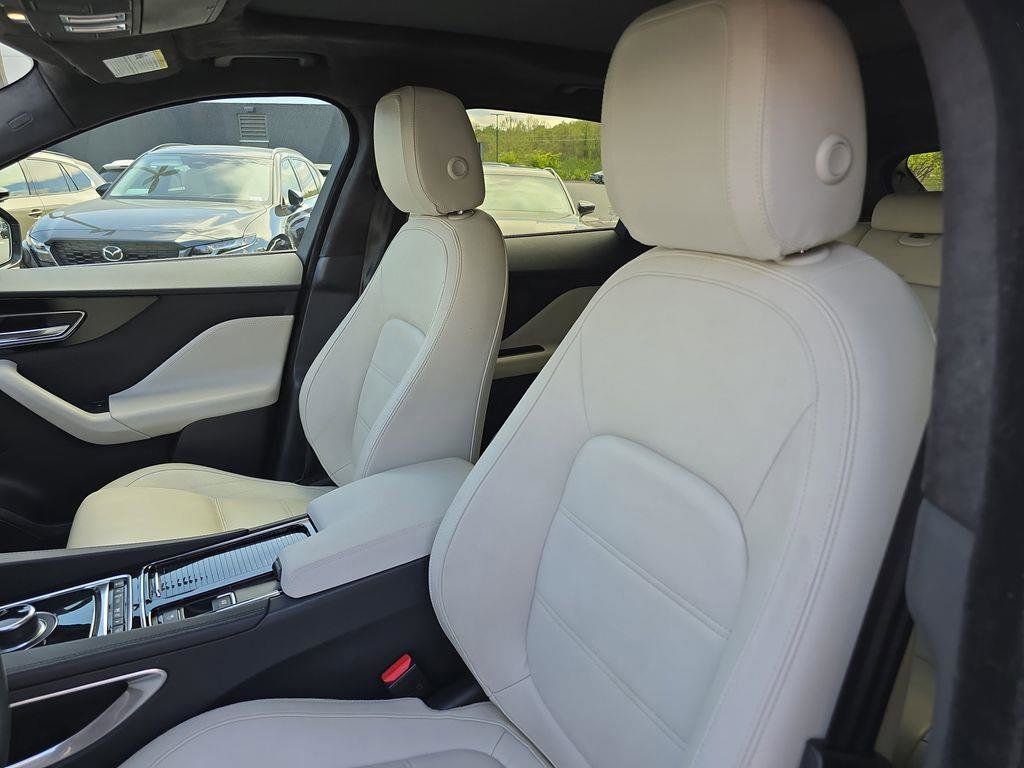 Used 2020 Jaguar F-PACE Prestige image 21
