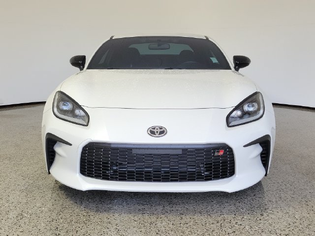 Used 2025 Toyota GR86 Premium RWD image 3