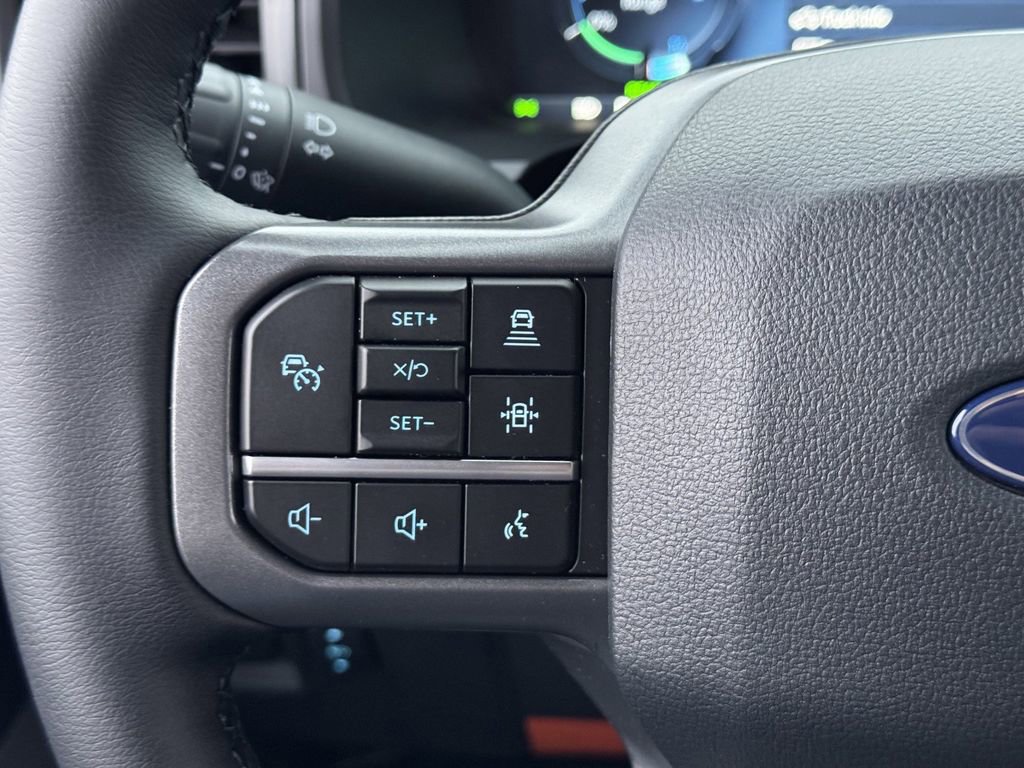 Used 2025 Ford F150 Lightning Lariat AWD/4WD image 20