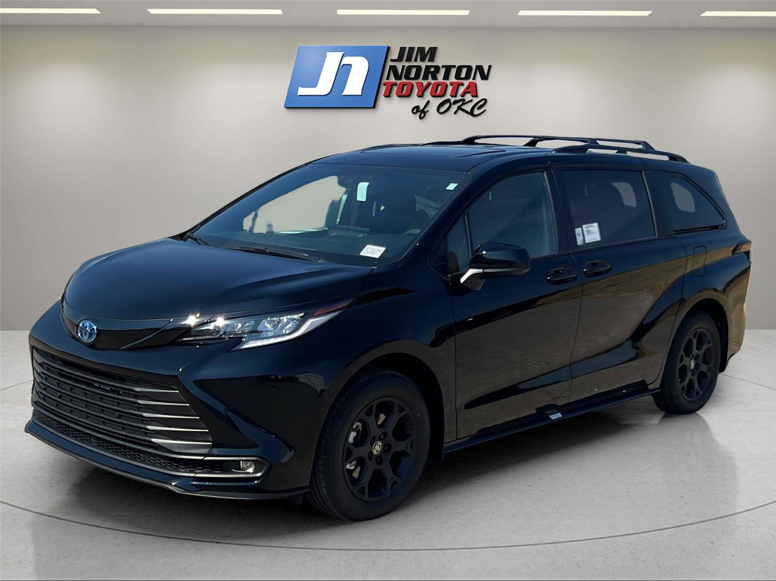 New 2025 Toyota Sienna XSE