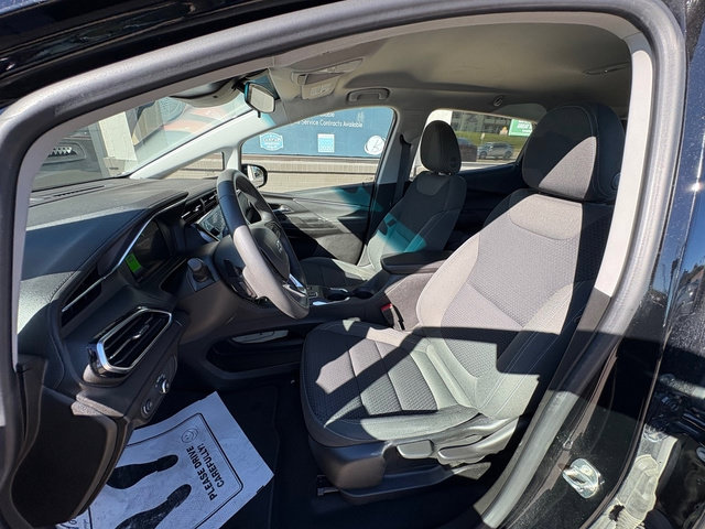 Used 2023 Chevrolet Bolt LT FWD image 11