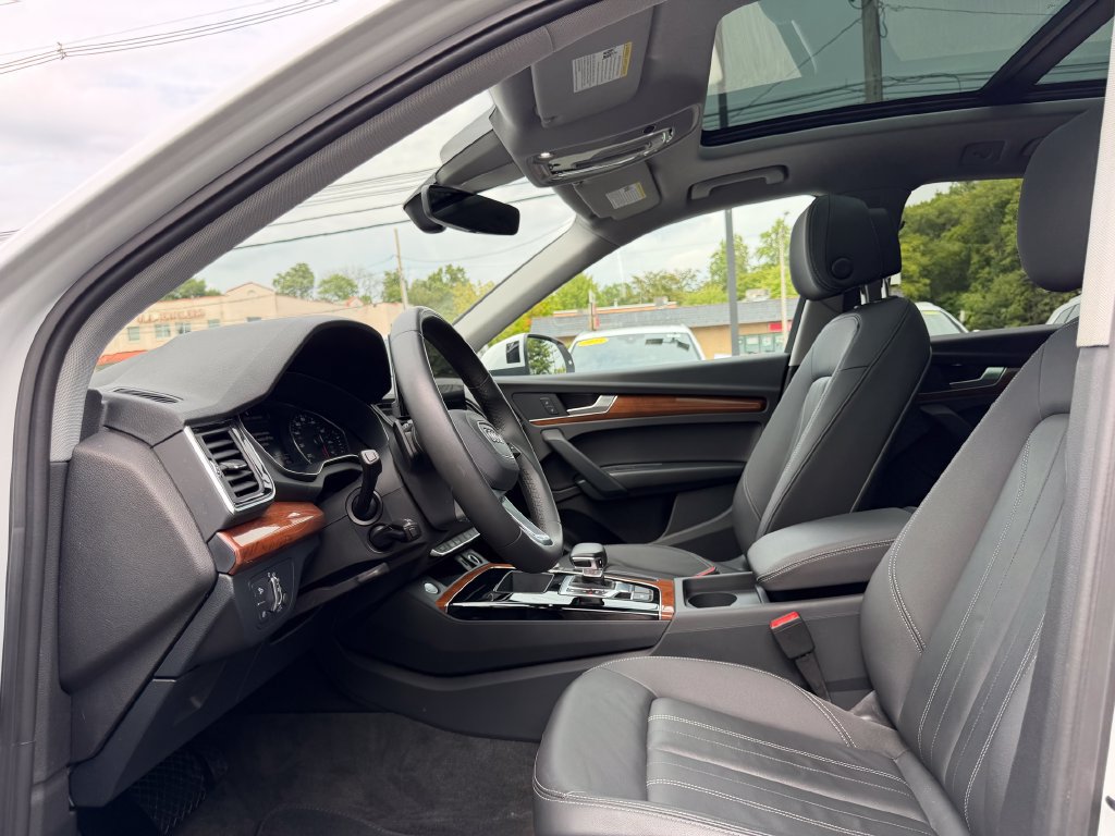 Used 2023 Audi Q5 2.0T Premium AWD/4WD image 16