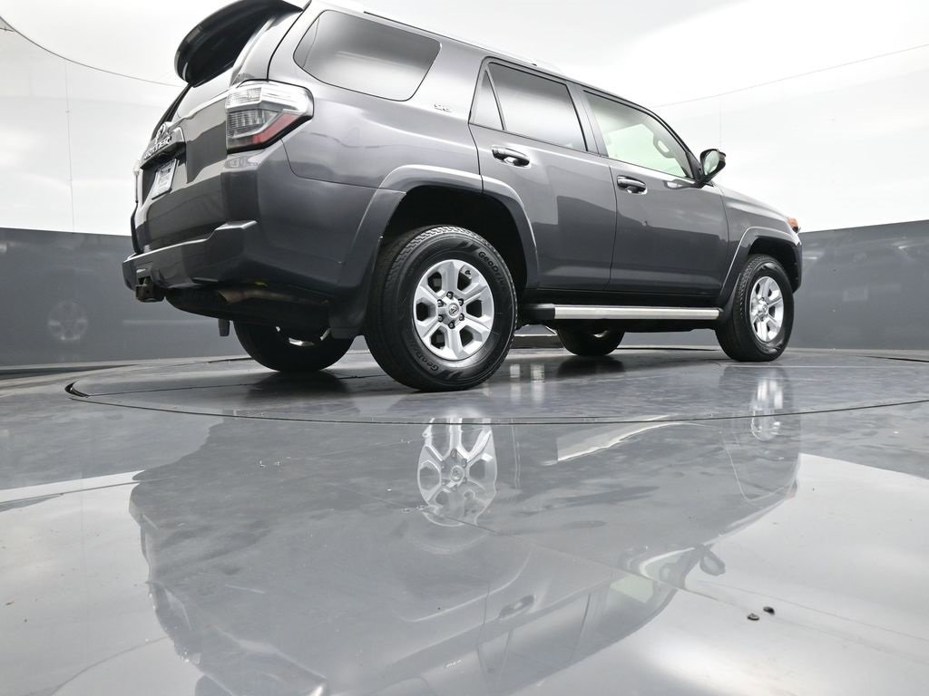 Certified 2016 Toyota 4Runner SR5 image 28