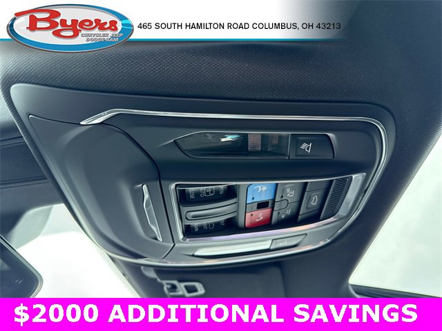 New 2025 Jeep Grand Cherokee Altitude image 28