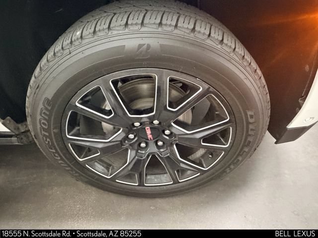 Used 2023 GMC Yukon XL Denali w/ Denali Reserve Package AWD/4WD image 10