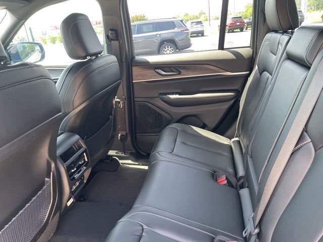 New 2025 Jeep Grand Cherokee Limited image 19
