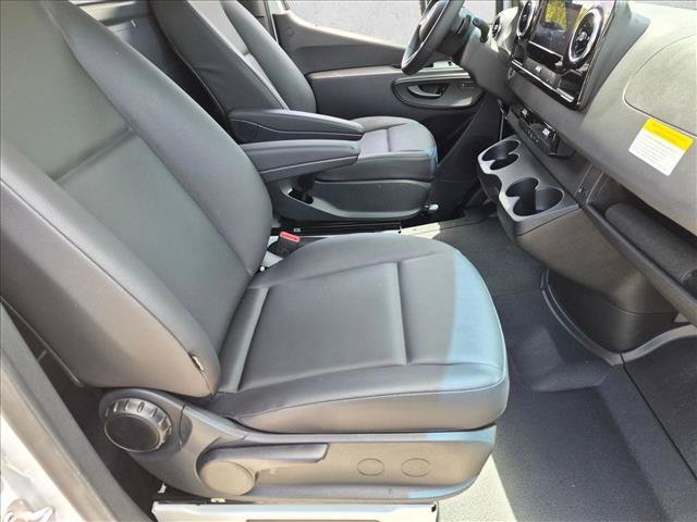Used 2026 Mercedes-Benz Sprinter 2500 image 19