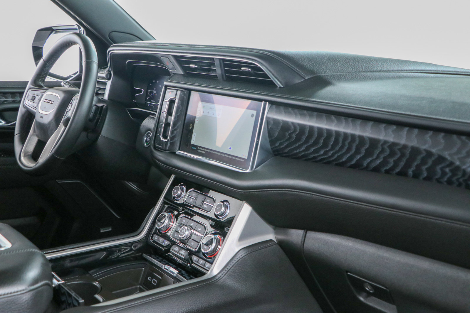 Used 2023 GMC Yukon Denali AWD/4WD image 30