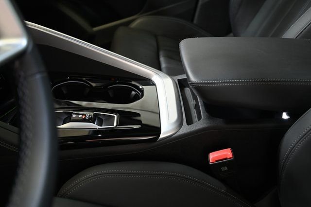 Used 2025 Audi Q5 Premium Plus w/ Premium Plus image 25