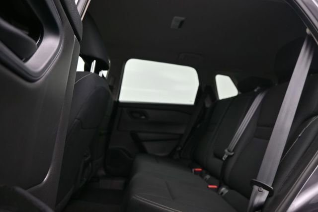 Used 2025 Nissan Rogue S FWD image 11