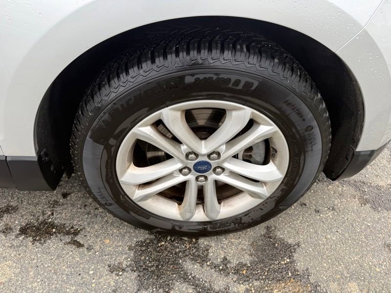 Used 2019 Ford Edge SEL AWD/4WD image 15