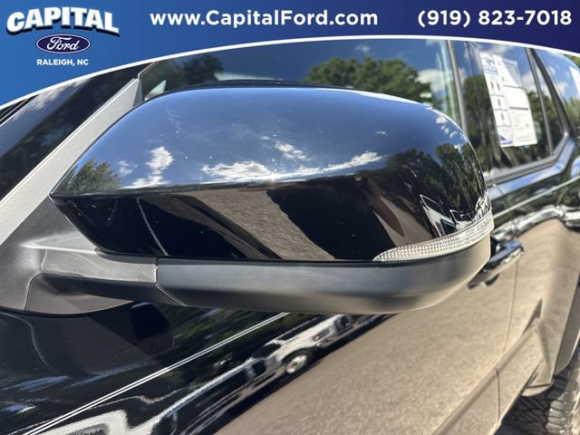 Used 2025 Toyota 4Runner TRD Sport AWD/4WD image 12