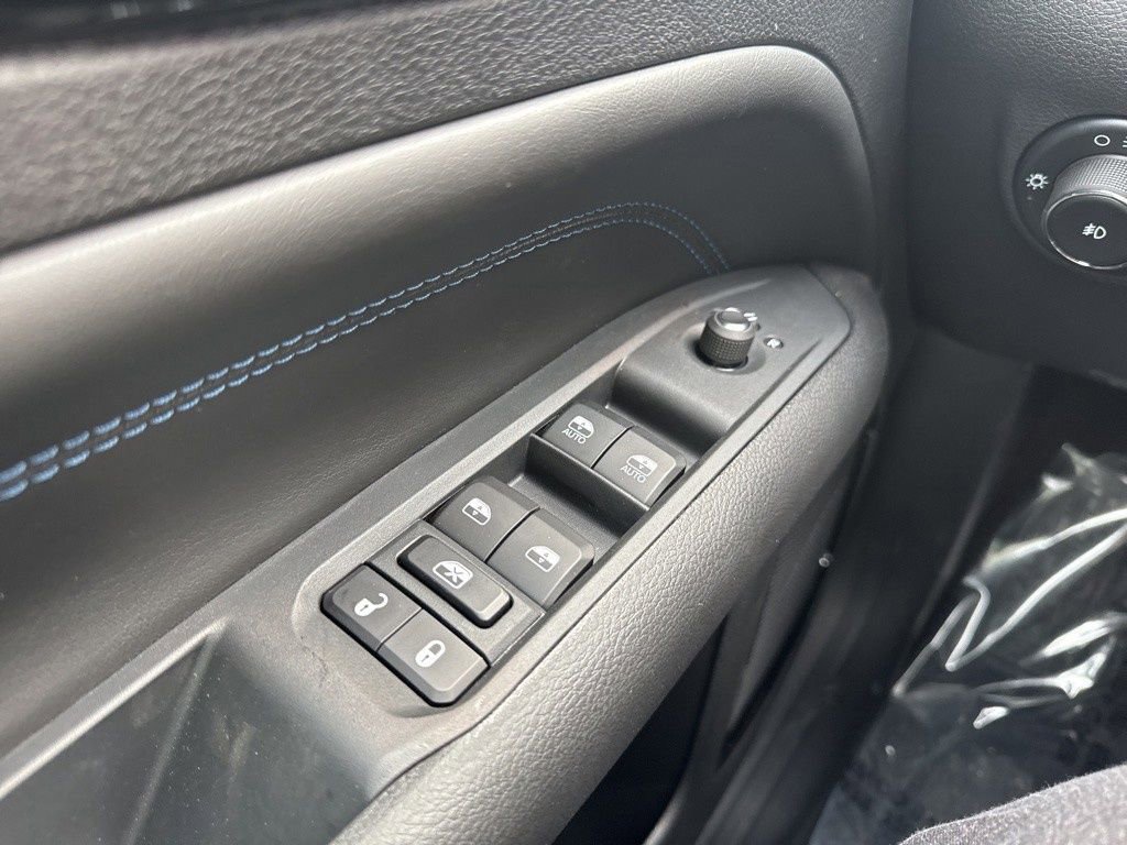 New 2026 Jeep Compass Latitude AWD/4WD image 8