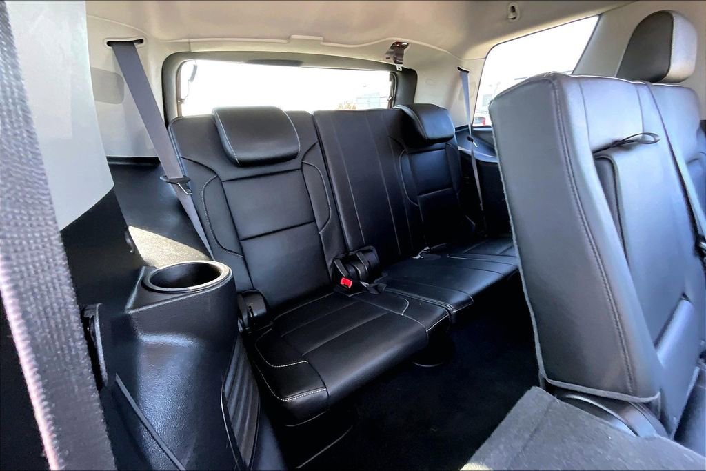 Used 2017 GMC Yukon SLT image 34