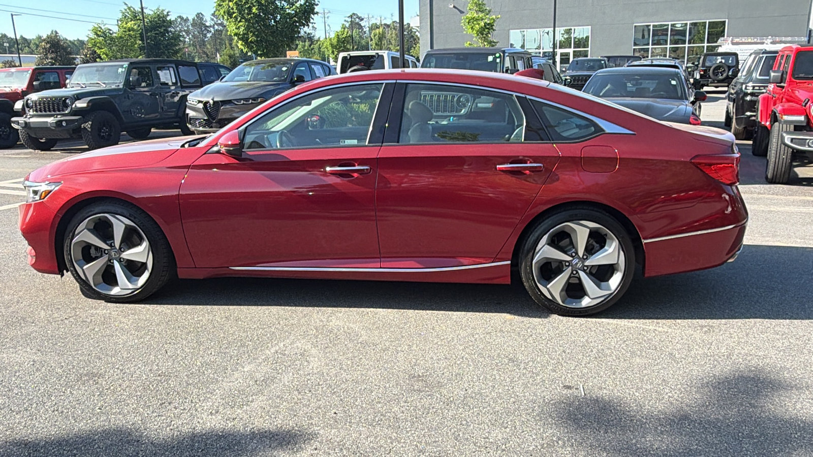 Used 2019 Honda Accord Touring image 11