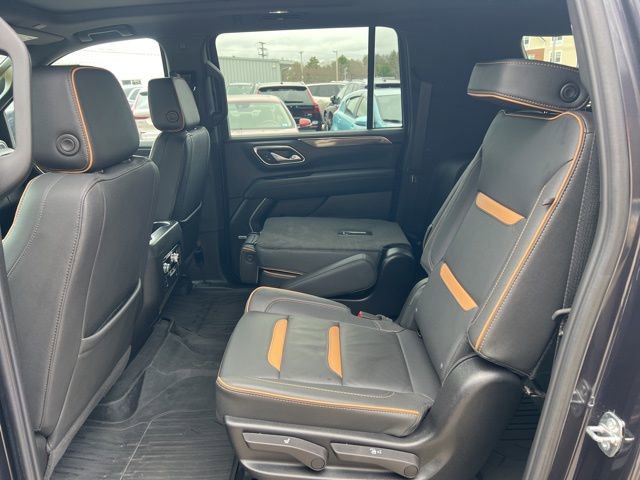 Used 2024 GMC Yukon XL AT4 w/ AT4 Premium Plus Package AWD/4WD image 28